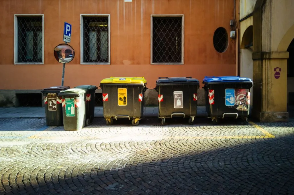 Metro Waste Mini Skip Bins cater to construction waste and different types of rubbish Skip bins for hire to accommodate various rubbish types